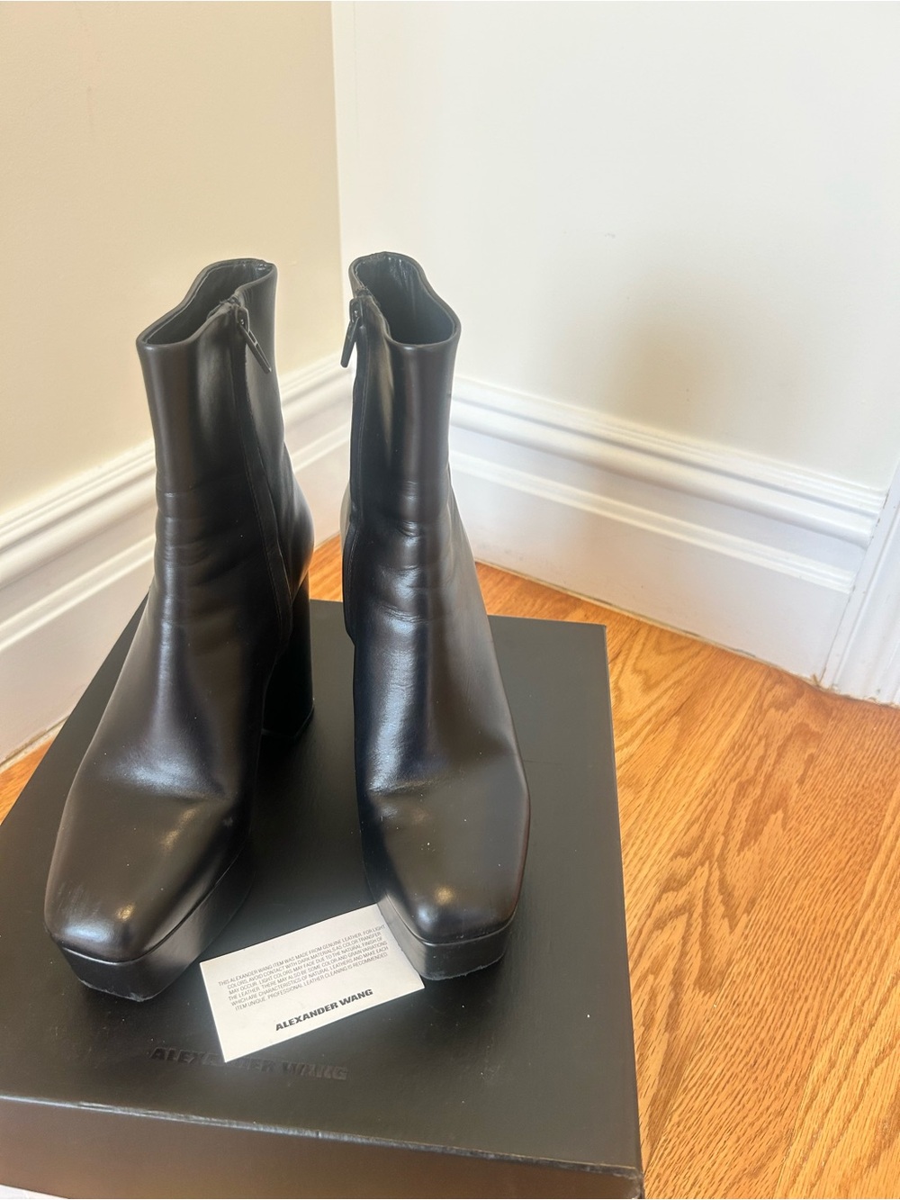 Alexander Wang Black Leather Square-Toe Zip Ankle Boots/Size 37